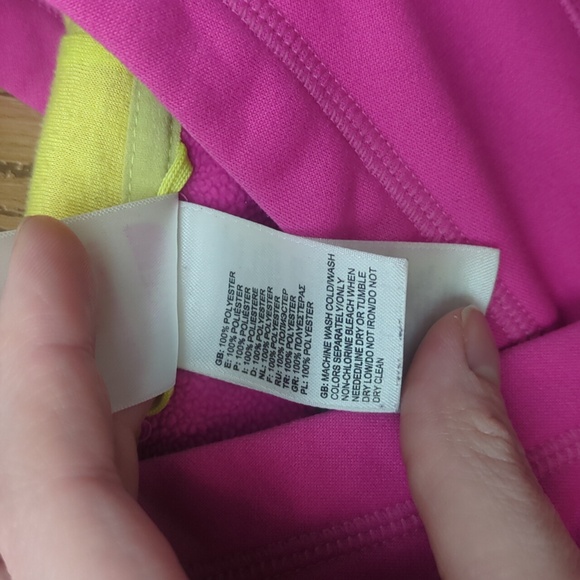 The North Face Hot Pink Sweatshirt Hoodie, Size Medium - Picture 4 of 5